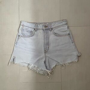 Zara, size 2, light wash denim jean shorts